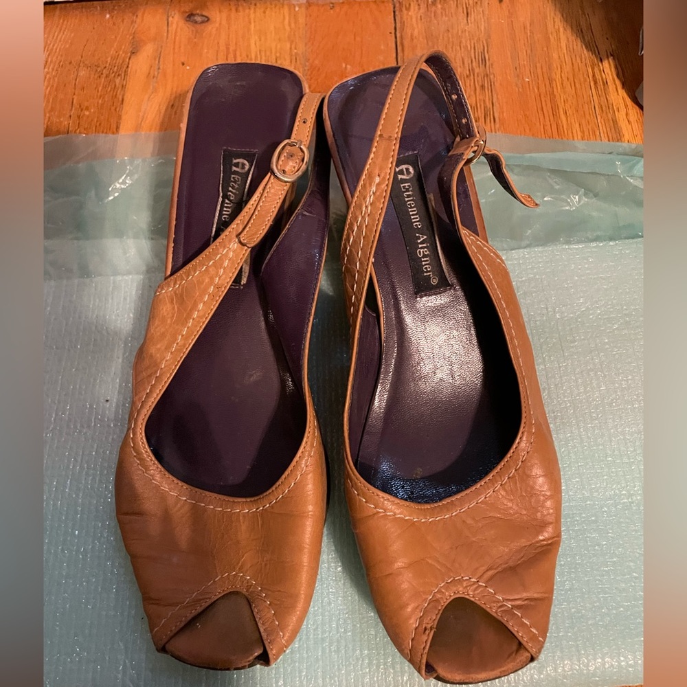 Etienne Aigner tan leather wedges